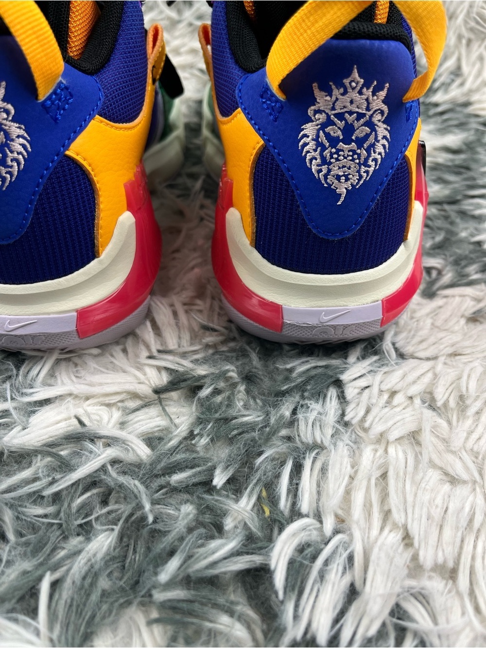 Nike LeBron Witness 7 Kids Mid Multi-Color Sneakers FQ8170-585 Size 5Y - Picture 6 of 15